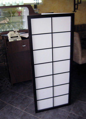 pregradjuje prostor izmedju separea i prostora za fiskalnu kasu i sladoled