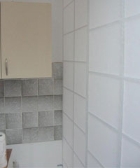 namestaj u japanskoj zubarskoj ordinaciji japanska preciznost i japanski zubari deluju na vase zube i zubobolje lek postoji kada primite anesteziju od lepe zubarke u koju su svi pacijenti zaljubljeni jer nasloni svoje tople grudi na vasa ramena i tada vam vadi zub ili ga busi kaze jedan pacijent da voli da ide kod zubara sto i nije cest slucaj ali uvek postoji ali ovo je specijalna zubarka